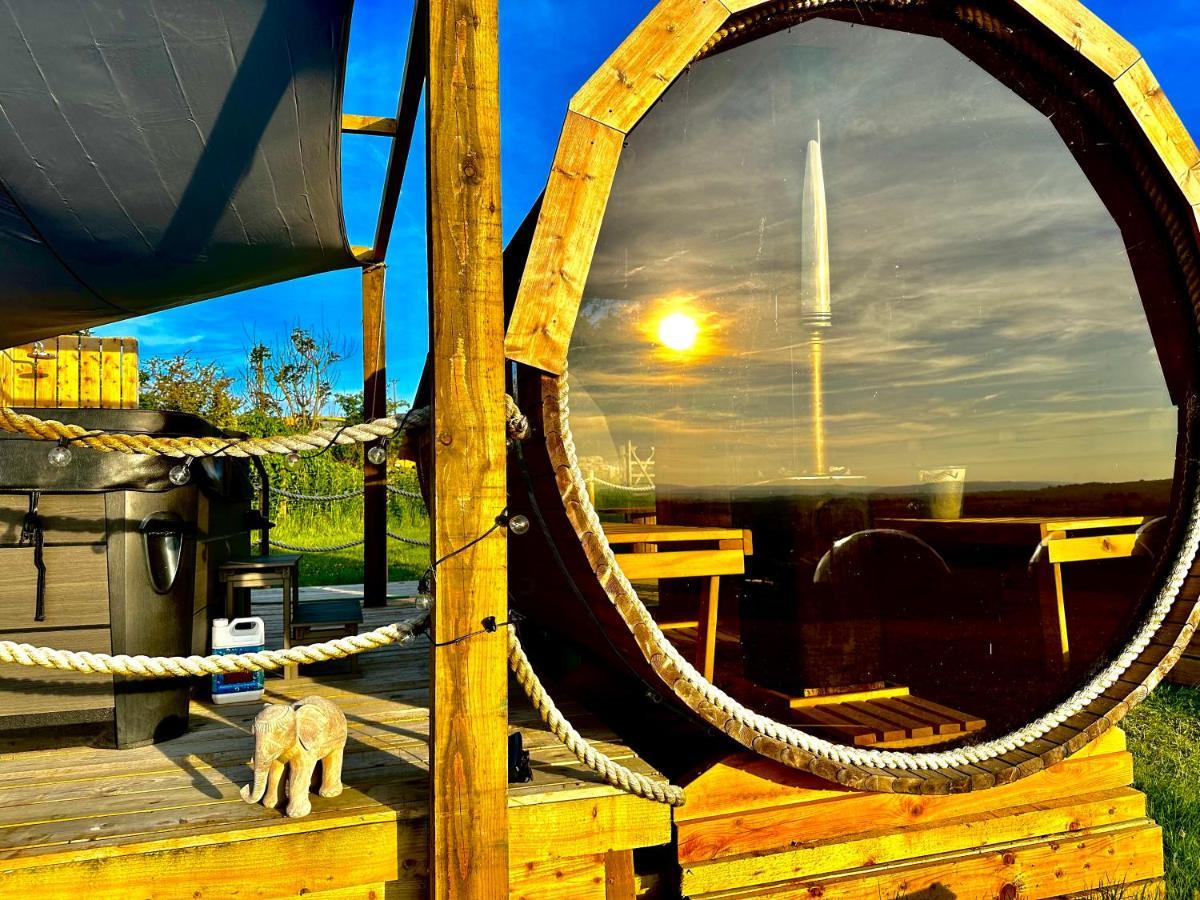 Earby Deerstone Glamping-Pinhaw Beacon Dome Hot Tub酒店 外观 照片
